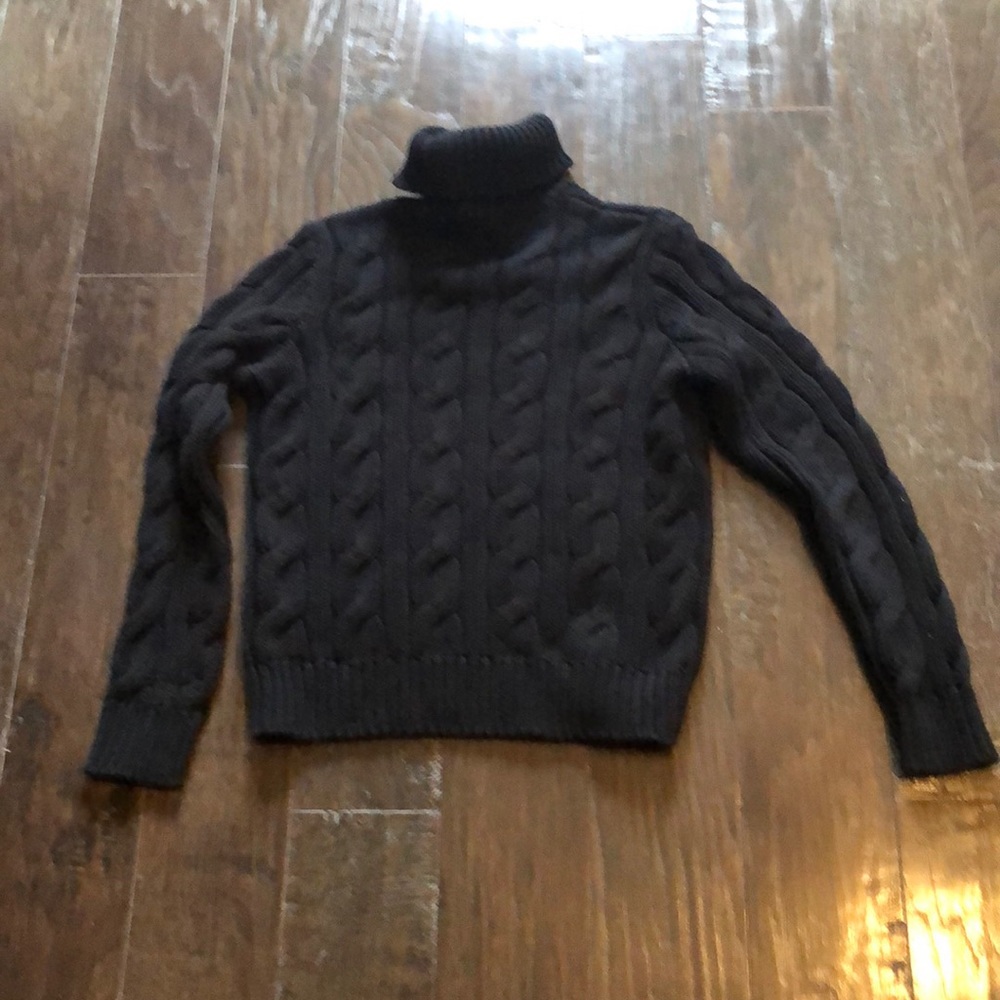 Black crop sweater